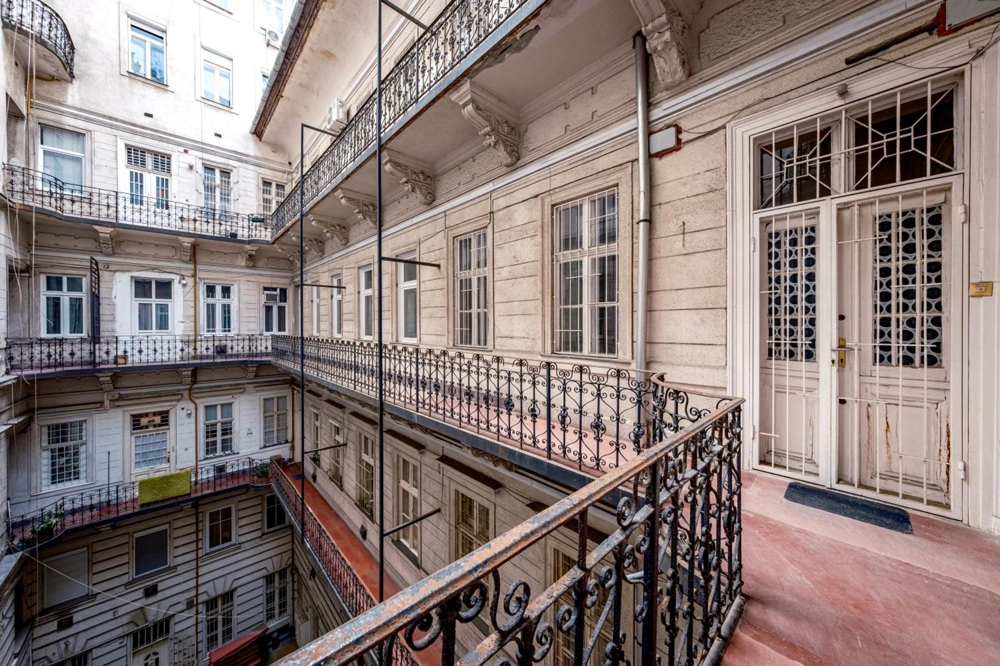 Soho Downtown Apartment Budapest Exterior photo